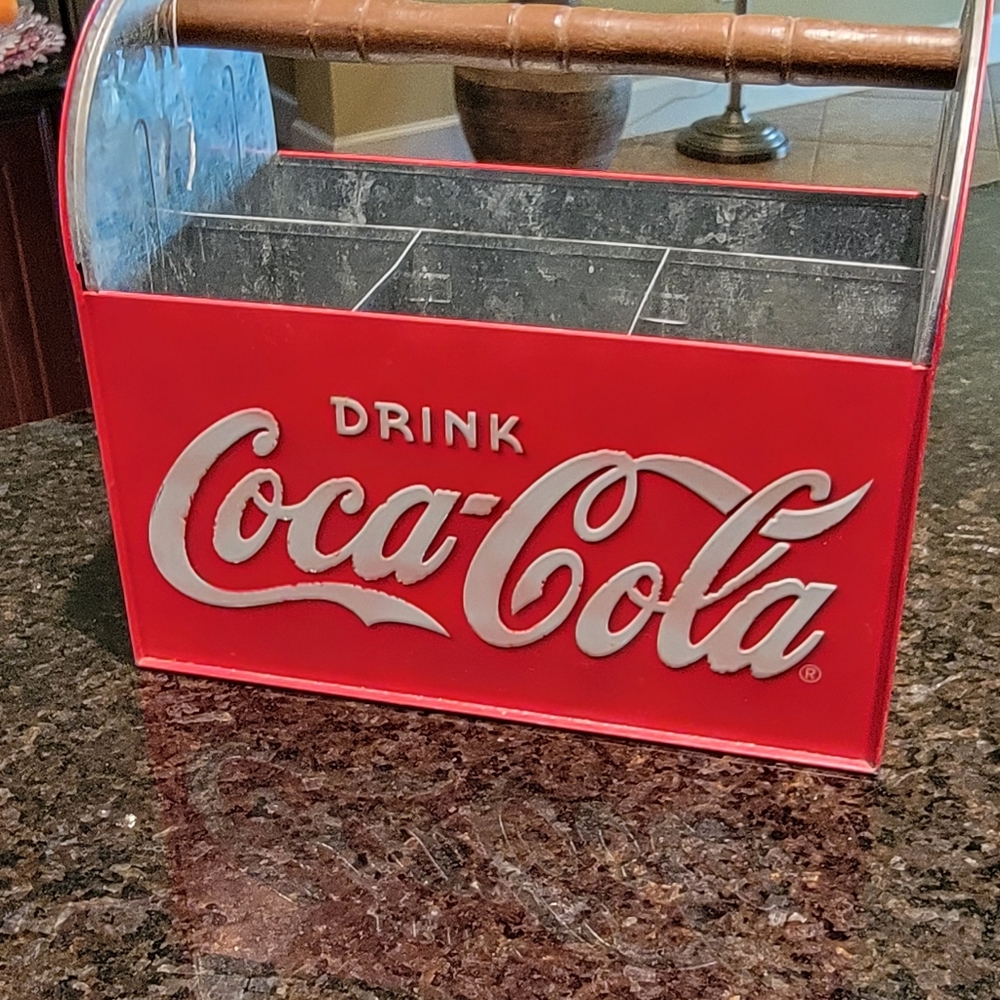 COCA-COLA CASE - Picture 2 of 5